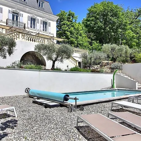 Manoir D'amaury - D'hotes Bed & Breakfast